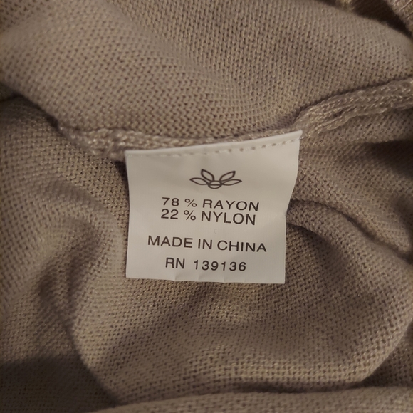 Esperanza Cropped Cardigan Lettuce Trim size XL - Picture 7 of 7